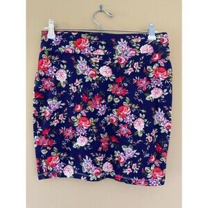 Truly Madly Deeply size Large NWOT